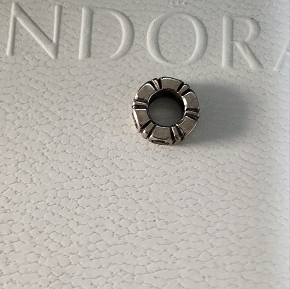 Pandora Trinity Green CZ Spacer - Picture 4 of 7